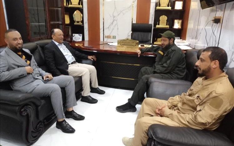 مدير عام أمن لحج يستقبل نائب وزير الصناعة والتجارة لتعزيز التعاون المشترك