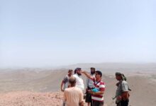 مدير عام المضاربة رأس العارة يستقبل فريق هندسي من شركة يمن موبايل لتحديد موقع برج اتصالات في عاصمة المديرية الشط