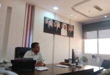مدير عام الملاح يلتقي بنائب مدير الشركة الوطنية للاسمنت ويتفقان على حفر بئر ماء اسعافية لمدينة الملاح