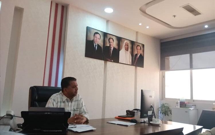 مدير عام الملاح يلتقي بنائب مدير الشركة الوطنية للاسمنت ويتفقان على حفر بئر ماء اسعافية لمدينة الملاح