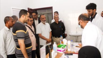 مدير عام بروم ميفع يتفقد عمل القافلة الطبية المجانية بالمركز الصحي ببروم