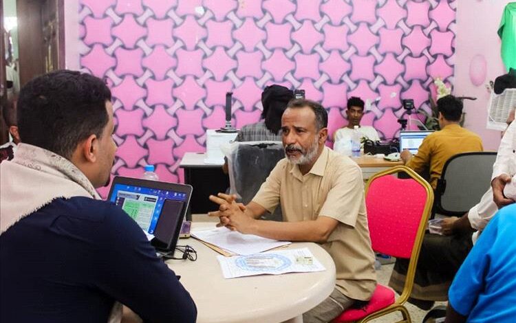 مدير عام بروم ميفع يتفقد عمل لجنة حقائب الأحوال المدنية المتنقلة بوزارة الداخلية بمدينة بروم