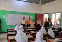 مدير عام خور مكسر عواس الزهري يتفقد سير امتحانات الثانوية العامة بالمديرية