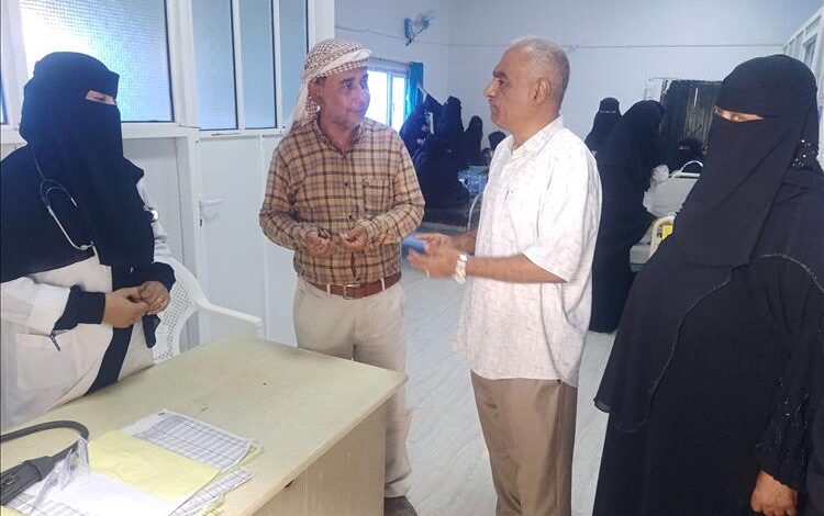 مدير عام زنجبار يطلع على مستوى استعداد مركز العزل الصحي لمواجهة تزايد حالات الإسهال