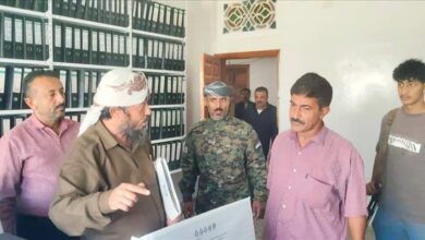 مدير عام يافع رصد يشيد بجهود فرع الأحوال المدنية والسجل المدني بالمديرية وخدمتهم للمواطنين