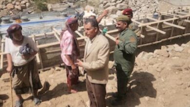 مدير عام يهر يتفقد العمل بمشروع طريق ضيك - المفلحي