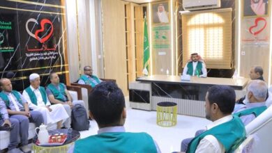 مدير مشروع تشغيل مركز فاطمة بابطين الطبي بسيئون يتابع سير العمل ويطلع على التقرير الربعي السادس من المرحلة الأولى من التشغيل
