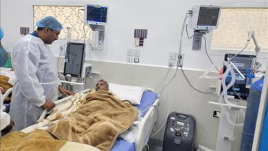 مركز أبين الإعلامي يزور الفنان "ضياء مطلق" ويوجه شكره لدائرة الخدمات الطبية بعدن