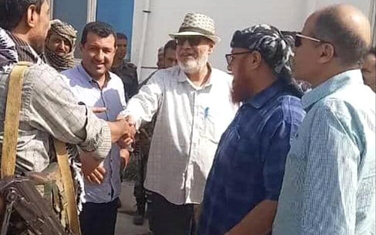 مسؤول في شركة أسمنت الوحدة بأبين يشيد بجهود الحملة الأمنية في تحرير 6 مدراء