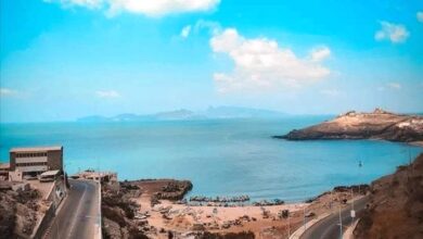 مكتب السياحة بعدن يحذر الأهالي من السباحة خلال هذه الأشهر
