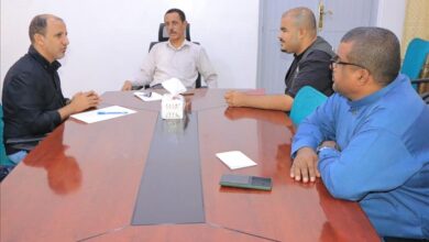 مكتب وزارة الصحة بحضرموت ومؤسسة صلة يناقشان التحضير المبكر للقافلة الطبية لخدمة الحجاج