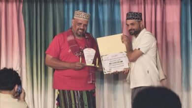 منتدى الفنان بدوي زبير يكرم فرقة البندر المسرحية خلال زيارتها لمدينة شبام