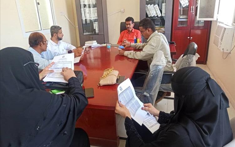 نائب رئيس جامعة أبين للشؤون الأكاديمية يجتمع بلجنة التقييم البرامجي في مركز الاعتماد الأكاديمي وضمان الجودة