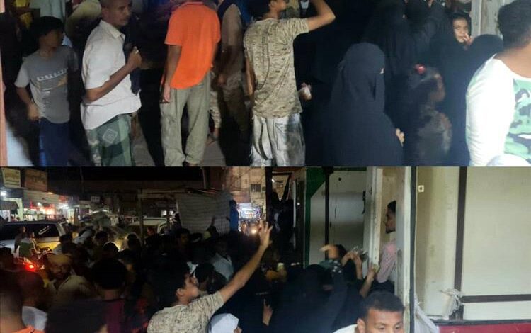 نساء في طوابير الذل!