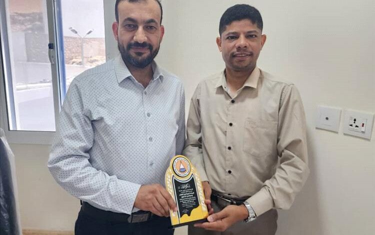 نقابة المهندسين بمحافظة حضرموت تكرم مصنع الريادة لصوامع لغلال ومطاحن الدقيق بالمكلا