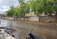 هطول أمطار متفرقة على منطقة لودر بمحافظة أبين