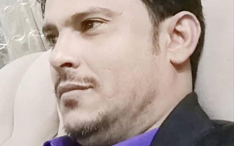 وجدي السعدي يتساءل: هل هناك صفقة سياسية لعودة حميد الأحمر إلى صنعاء؟