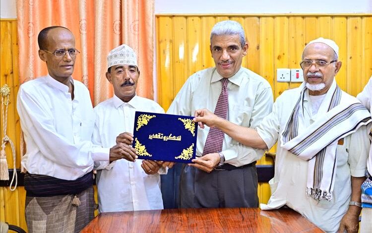 وزارة الثقافة ومؤسسة حضرموت تكرّمان سالم عبدون نظير جهوده في خدمة التراث بسيئون