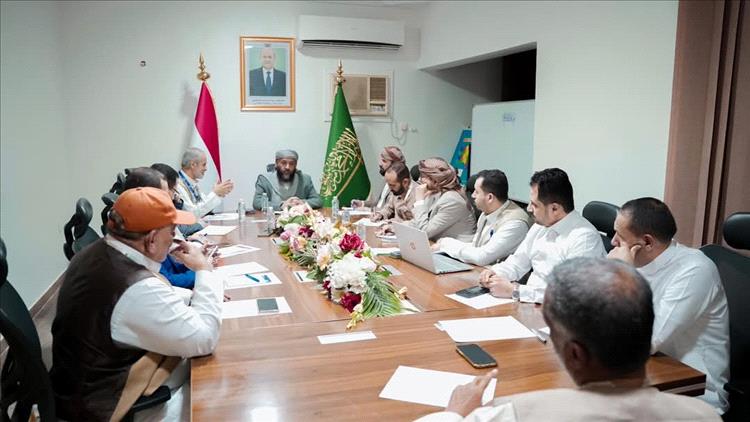 وزير الأوقاف والإرشاد يترأس اجتماعاً للجنة العليا للحج بمكة المكرمة