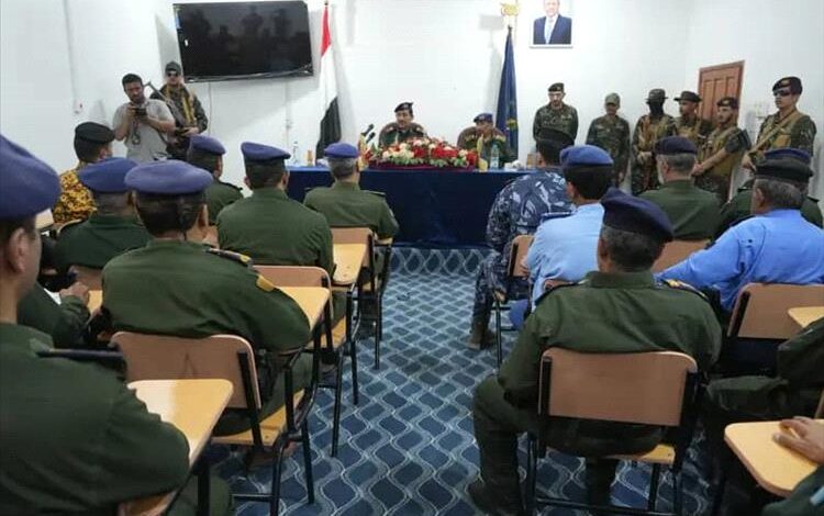وزير الداخلية في زيارة تفقدية لشرطة محافظة مأرب