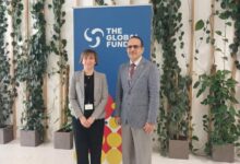 وزير الصحة يبحث مع الصندوق العالمي سبل تعزيز الشراكة لمواجهة التحديات الصحية وتوسيع الخدمات