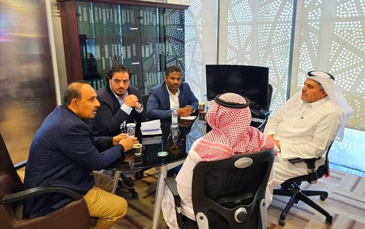 وزير الكهرباء ومحافظ حضرموت يناقشان مع البرنامج السعودي مشاريع استراتيجية للكهرباء والتعليم العالي