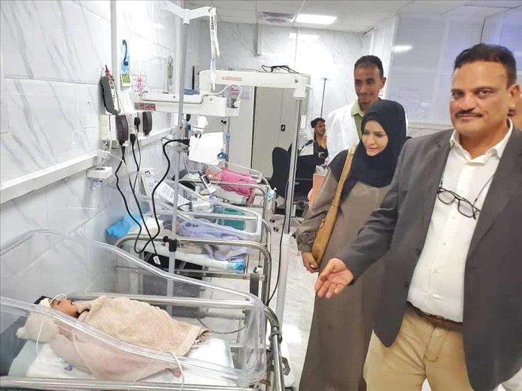 وكيل محافظة تعز تفتتح قسم الطوارئ العامة للأطفال والعيادات الخارجية بمستشفى المخا