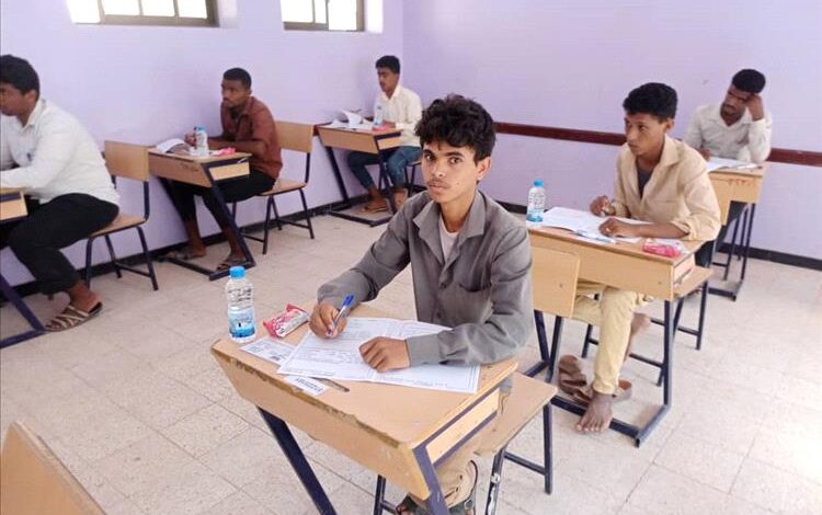 يتقدّم لها 492 طالب وطالبة .. تدشين إختبارات شهادة الثانوية العامة 2024 / 2025 م بمديرية دوعن