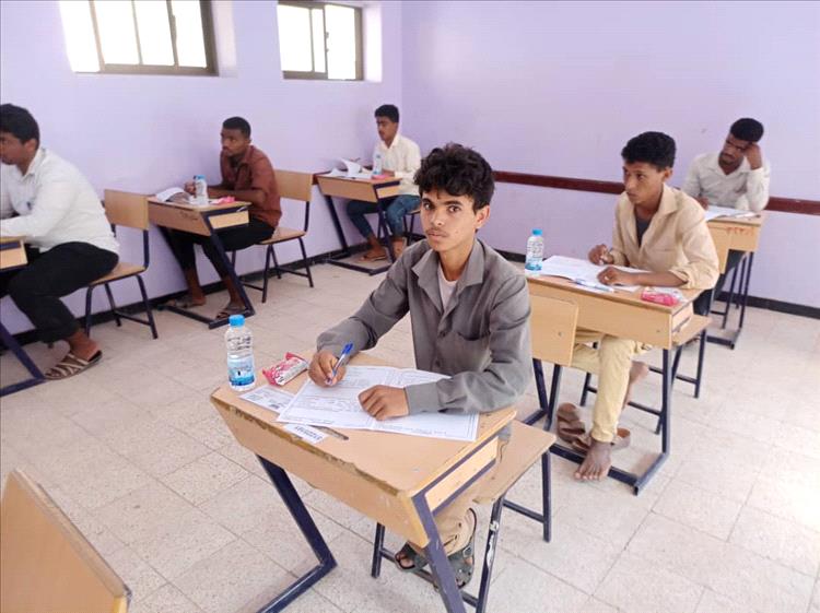 يتقدّم لها 492 طالب وطالبة .. تدشين إختبارات شهادة الثانوية العامة 2024 / 2025 م بمديرية دوعن