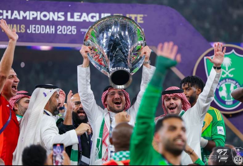 احتفالات أهلي جدة بالتتويج الأسيوي