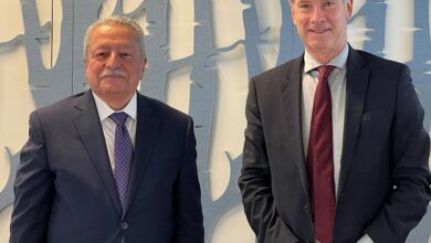 السفير محمد طه يبحث مع مسؤول في الاتحاد الأوروبي مستجدات الأوضاع في اليمن