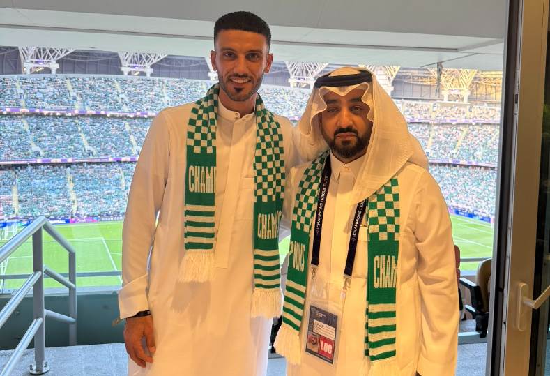 السومه مع خالد العيسى رئيس الأهلي