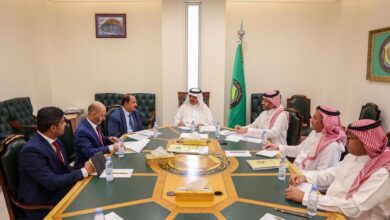 الشاعري يبحث مع الامين العام المساعد لمجلس التعاون الخليجي الاوضاع الاقتصادية والمساعدات الانسانية