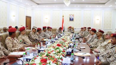 الفريق الركن الداعري يترأس اجتماعاً موسعاً لقيادة وزارة الدفاع ورؤساء الهيئات ومدراء الدوائر