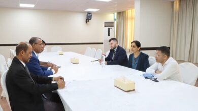 الوزير الزعوري يبحث مع السفيرة البريطانية تعزيز التعاون لتقديم المساعدات الإنسانية