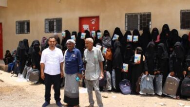 "الوصول الإنساني" تدعم 300 طالب بحقائب مدرسية في الحديدة