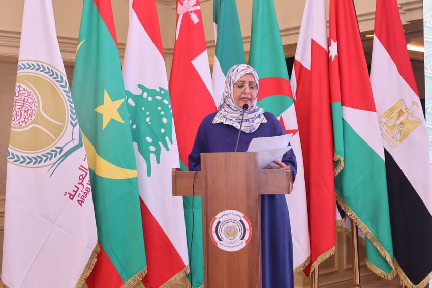 اليمن يشارك في مؤتمر المرأة العربية ويؤكد التزامه بحماية النساء من العنف السيبراني
