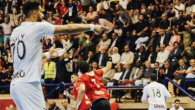 يد الأهلي والزمالك