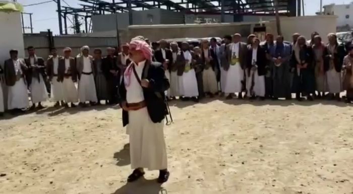 بعد فضحه انتهاكاتها بحق أبناء القبيلة.. مليشيا الحوثي تختطف أحد مشايخ حاشد في عمران