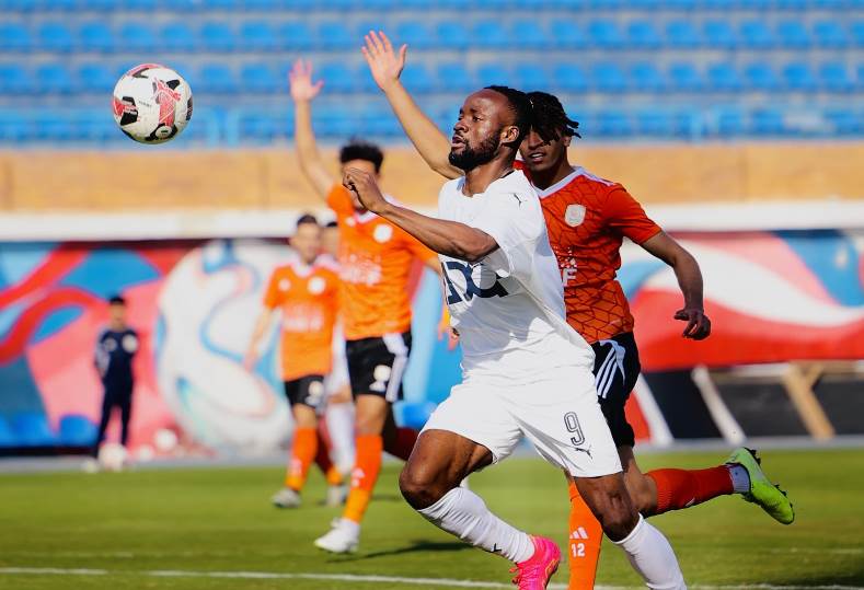 بيراميدز وفاركو