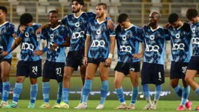 بيراميدز وصن داونز