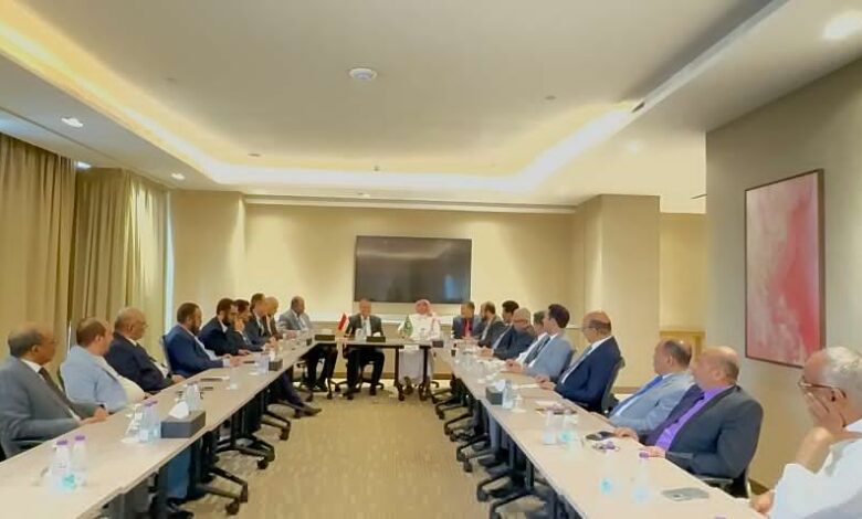 تكتل الأحزاب والمكونات السياسية يناقش مع سفير مجلس التعاون مستجدات اليمن