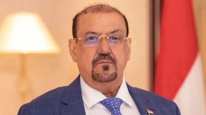 رئيس البرلمان يخاطب الحكومة لمعالجة الأزمات الخدمية في عدن وتعز