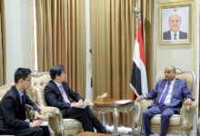 رئيس الوزراء يؤكد تطلع اليمن الى زيادة الدعم الصيني في الجوانب الاقتصادية والخدمية