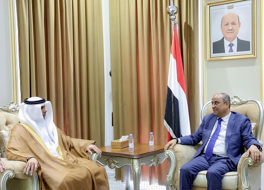 رئيس الوزراء يستقبل السفير الاماراتي لدى اليمن
