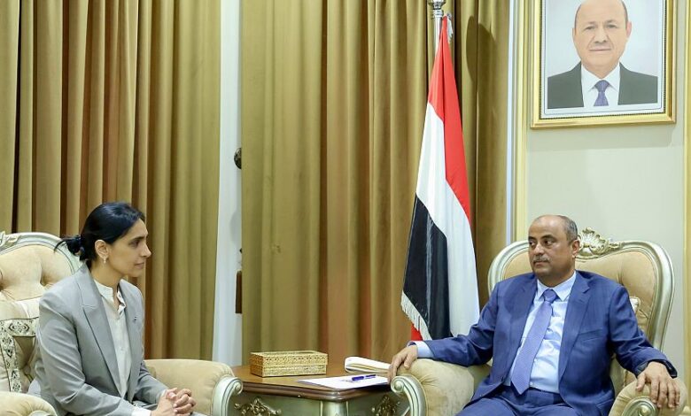 رئيس الوزراء يشيد بمستوى العلاقات الثنائية مع بريطانيا والدور المعول عليها لدعم أولويات الحكومة