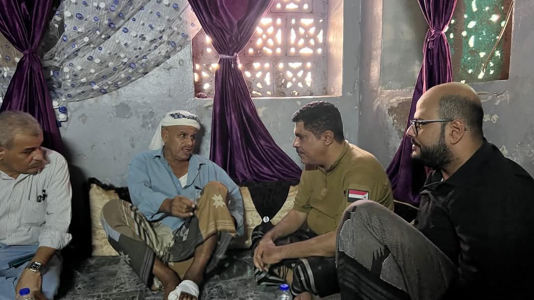 #رئيس انتقالي #حضرموت يطمئن على صحة المناضل أحمد الدقيل