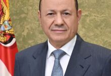 رئيس مجلس القيادة يتلقى برقية تهنئة من الامين العام لجامعة الدول العربية بمناسبة العيد الوطني 22 مايو