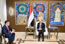 رئيس مجلس القيادة يشيد بالموقف الروسي الثابت الى جانب الشعب اليمني وشرعيته الدستورية