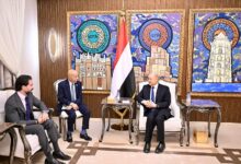 رئيس مجلس القيادة يشيد بجهود الولايات المتحدة في تنفيذ قرار حظر الاسلحة الايرانية